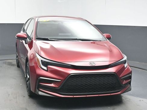 Used 2024 Toyota Corolla SE image 3