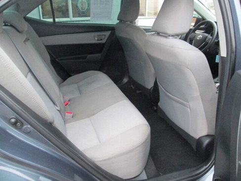 Used 2015 Toyota Corolla LE image 12