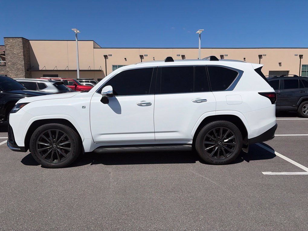 Used 2026 Lexus LX 600 F Sport AWD/4WD image 4