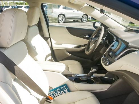 Used 2023 Chevrolet Malibu LT image 16