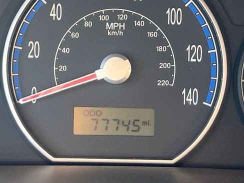 Used 2007 Hyundai Santa Fe GL FWD image 2