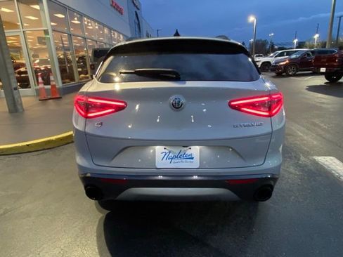 Used 2024 Alfa Romeo Stelvio Ti image 8