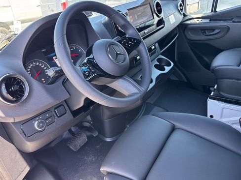New 2026 Mercedes-Benz Sprinter 2500 image 12