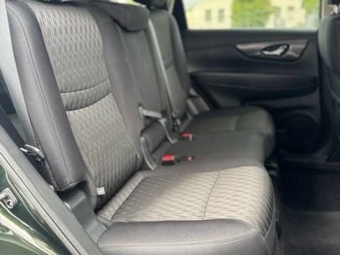Used 2018 Nissan Rogue SV w/ Sun & Sound Touring Package AWD/4WD image 26