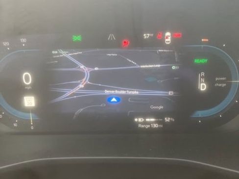 Used 2023 Volvo XC40 Recharge Plus image 5