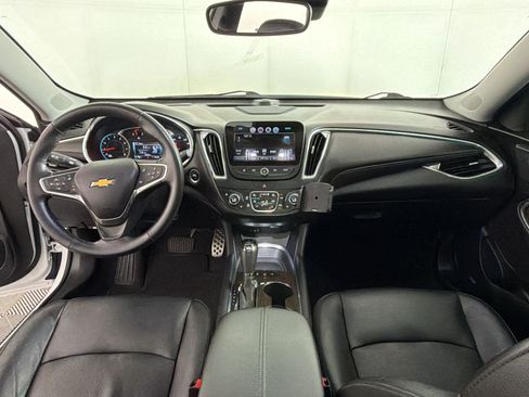 Used 2017 Chevrolet Malibu Premier w/ Premier Sun and Wheel Package FWD image 15