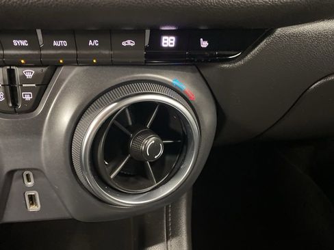 Used 2021 Chevrolet Blazer LT image 45