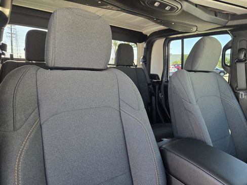 New 2026 Jeep Gladiator Sport image 33