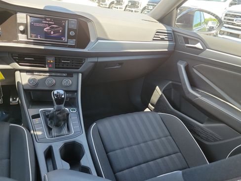 Used 2024 Volkswagen Jetta Sport FWD image 17