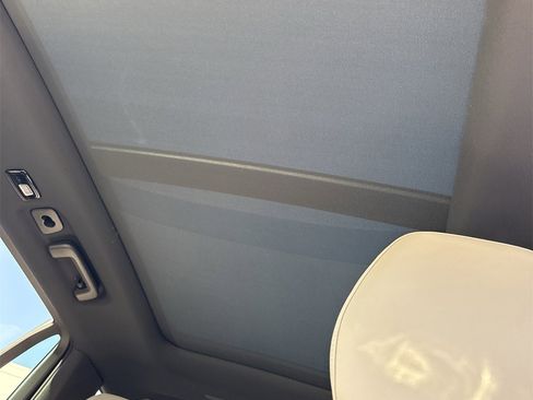 New 2026 Volvo XC90 B6 Plus w/ Protection Package Premier image 19