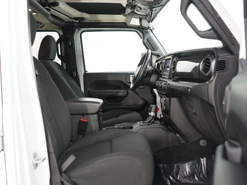 Used 2020 Jeep Wrangler Unlimited Sport AWD/4WD image 11