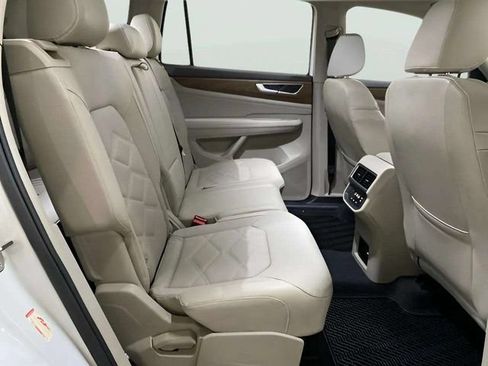 Used 2024 Volkswagen Atlas SE FWD image 88