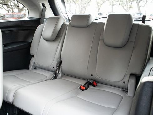 Used 2018 Honda Odyssey Touring image 18