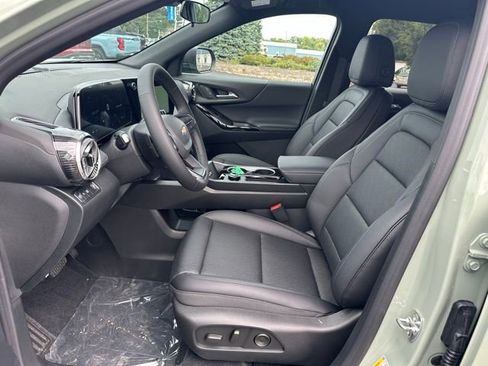 New 2026 Chevrolet Equinox LT w/ Convenience Package II image 8