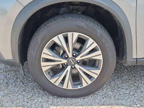 Used 2023 Nissan Rogue SV AWD/4WD image 31