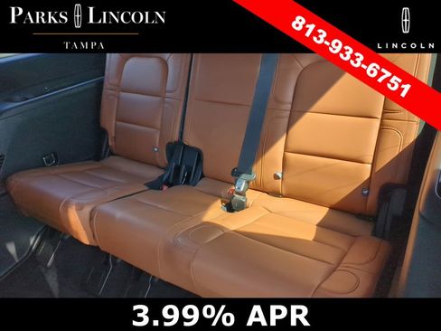 Certified 2020 Lincoln Navigator Reserve w/ Luxury Package AWD/4WD image 16