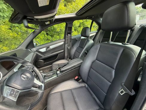 Used 2012 Mercedes-Benz C 250 Sedan image 34