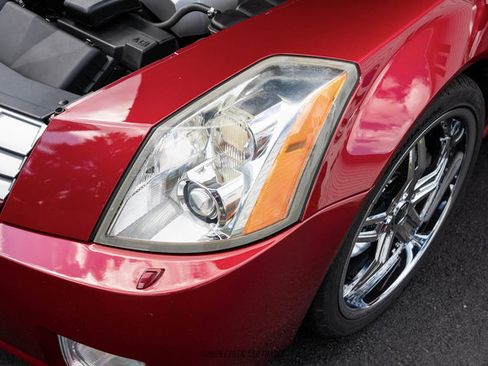 Used 2005 Cadillac XLR RWD image 27