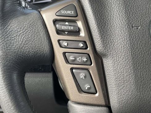 Used 2024 Nissan Titan SV w/ SV Bronze Edition Package image 20