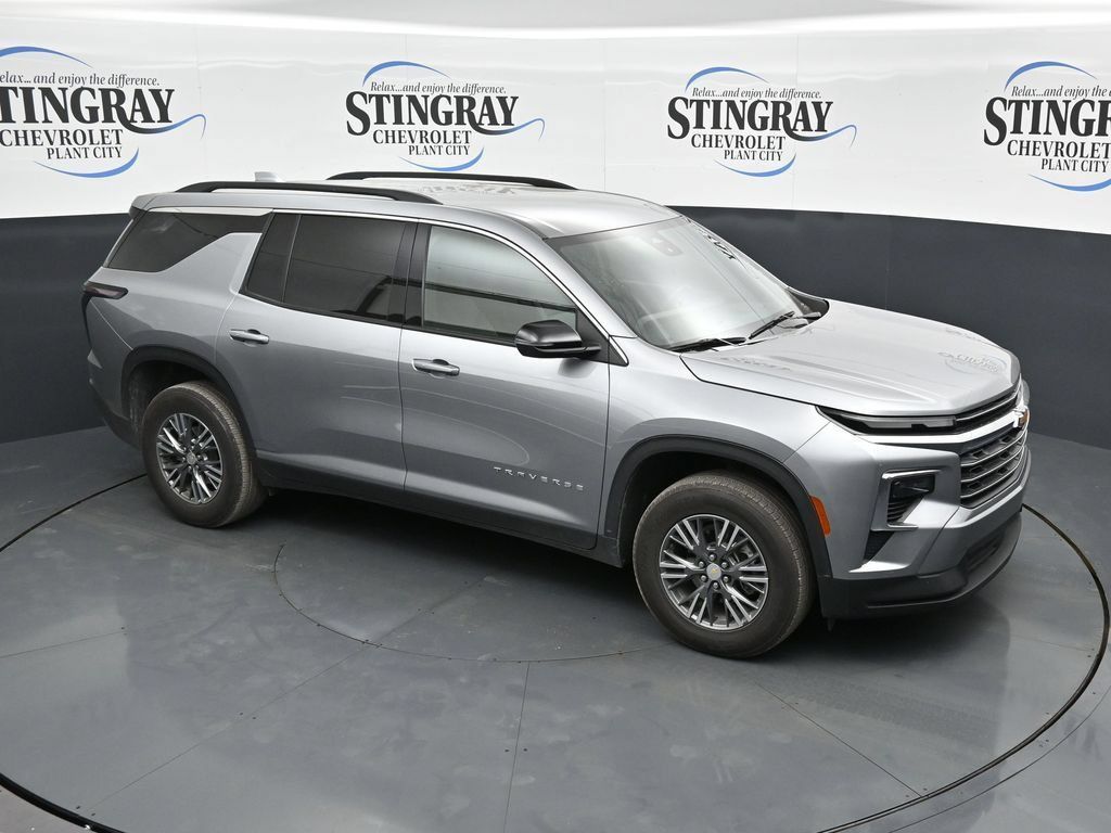 Certified 2025 Chevrolet Traverse LT AWD/4WD image 18