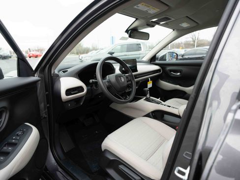 New 2026 Honda HR-V LX image 8