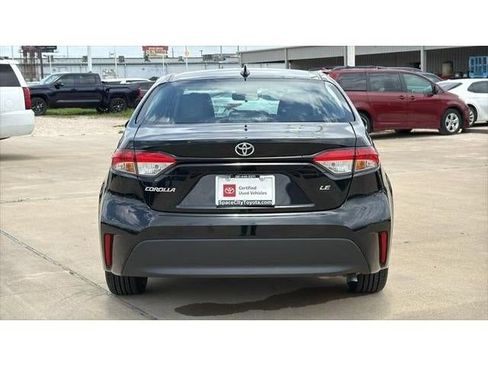 Used 2024 Toyota Corolla LE FWD image 5