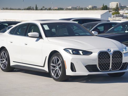 Used 2026 BMW 430i w/ Parking Assistance Package RWD image 3