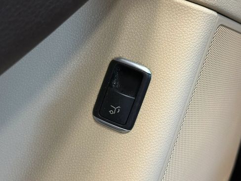 Used 2018 Mercedes-Benz GLE 43 AMG 4MATIC image 22