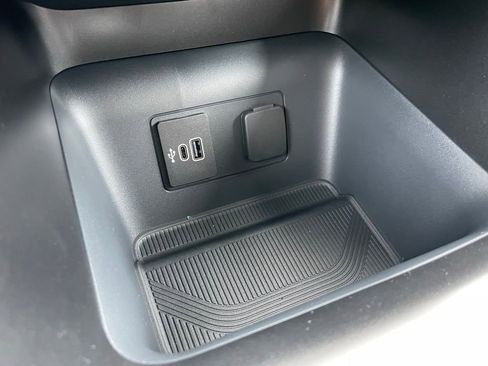 New 2026 Ford Explorer Active w/ Active Comfort Package image 14