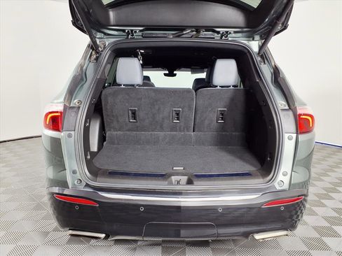 Used 2022 Buick Enclave Premium image 8