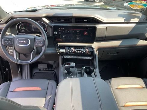 Used 2026 GMC Sierra 1500 AT4 w/ AT4 Premium Package AWD/4WD image 4