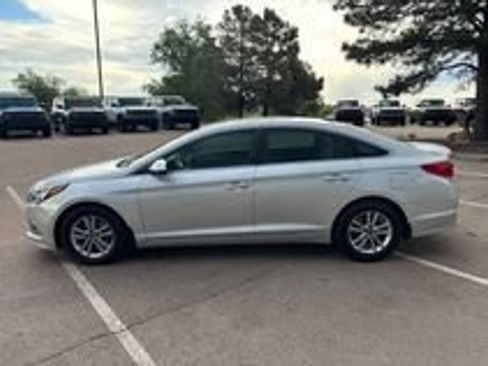 Used 2015 Hyundai Sonata SE w/ Option Group 09 FWD image 21