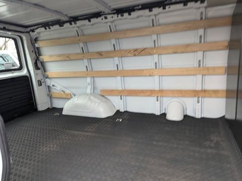 Used 2024 Chevrolet Express 2500 Work Van w/ Driver Convenience Package image 14