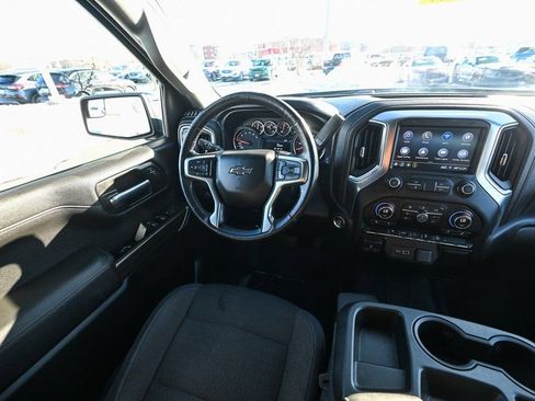 Used 2019 Chevrolet Silverado 1500 RST image 32