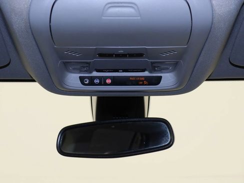 Used 2021 GMC Acadia SLT image 25