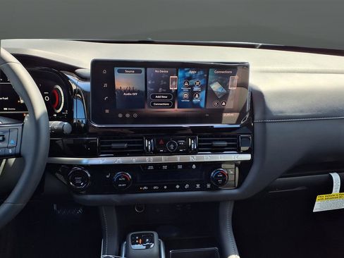 New 2026 Nissan Pathfinder SL AWD/4WD image 16