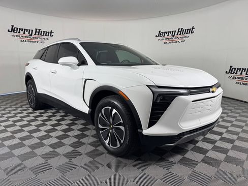 Used 2024 Chevrolet Blazer EV LT AWD/4WD image 5