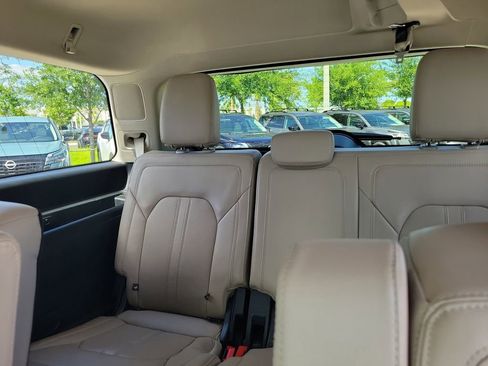 Used 2024 Ford Expedition Limited AWD/4WD image 17