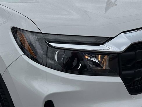 Certified 2024 Honda Ridgeline RTL image 9