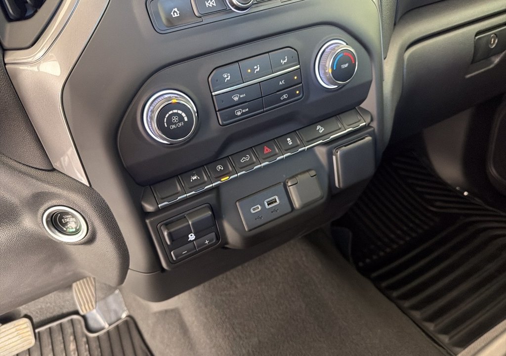 Used 2023 Chevrolet Silverado 1500 Custom Trail Boss w/ LPO, Dark Essentials Package AWD/4WD image 16