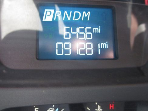 Used 2017 Ford Transit 350 XL image 11