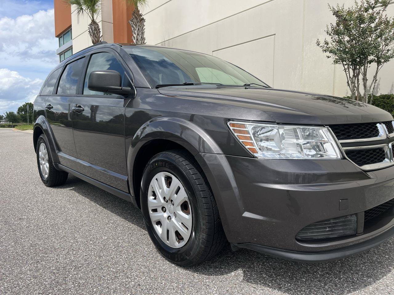 Used 2016 Dodge Journey SE w/ Flexible Seating Group FWD image 3