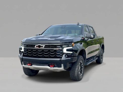 Used 2023 Chevrolet Silverado 1500 ZR2 w/ Technology Package AWD/4WD image 1