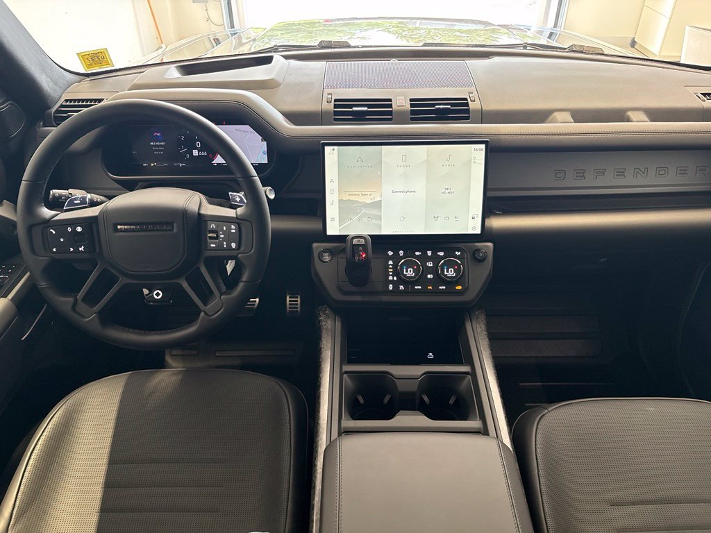New 2026 Land Rover Defender 110 AWD/4WD image 20