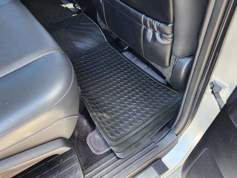 Used 2016 Lexus GX 460 image 35