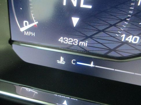 Certified 2024 GMC Sierra 2500 SLT w/ SLT Premium Package image 30