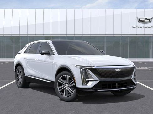 New 2026 Cadillac Lyriq Luxury w/ LPO, Floor Liner Package RWD image 7