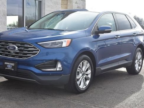 Used 2022 Ford Edge Titanium w/ Equipment Group 301A AWD/4WD image 17