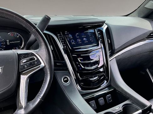 Used 2020 Cadillac Escalade ESV Platinum AWD/4WD image 6