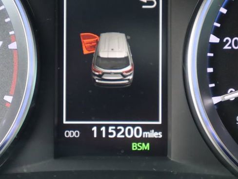 Used 2017 Toyota Highlander XLE image 42